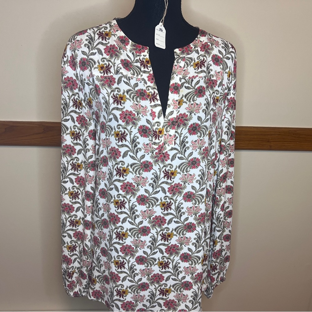 LOFT Flower Top